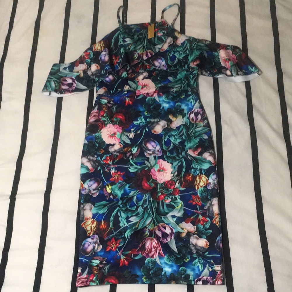 Dress - Picture 2 of 11